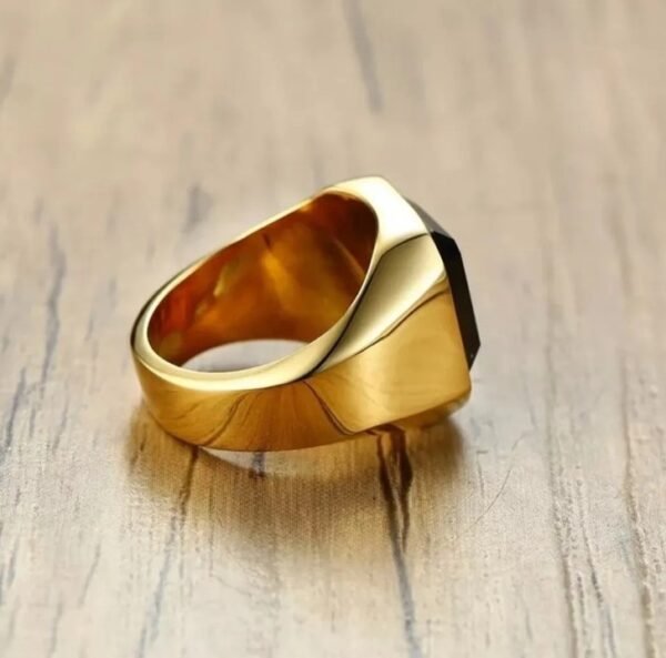 anillo acero inoxidable, cuadrado crytal cornalina negra