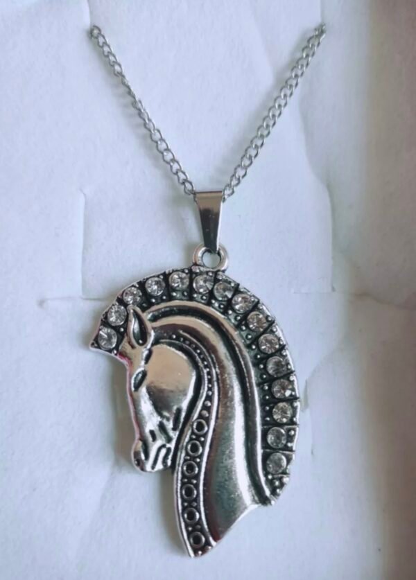 cadena con caballo de troya